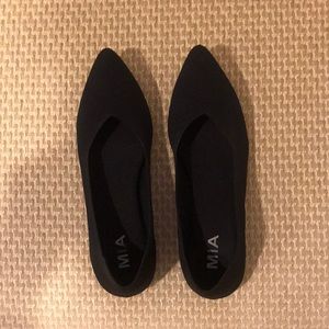 MIA “Kerry” flats, size 7.5